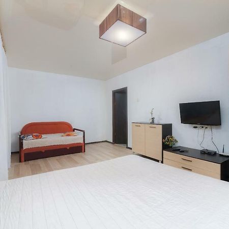 1-Комнатная Квартира Odessa Eksteriør billede